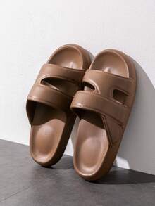 2025新款露趾拖鞋男士夏季室内/室外厚软底轻便EVA防臭家居浴室淋浴防滑户外休闲透气凉鞋 - 咖啡棕 - 查看 2