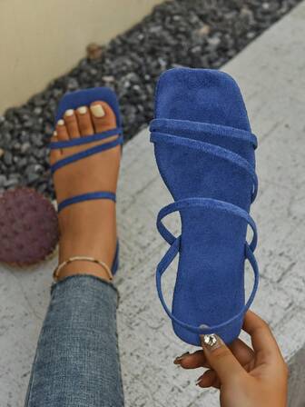 新款时尚女士拖鞋，时尚休闲罗马风格一脚蹬凉鞋，颜色有黑色、米色、棕色、咖啡色、橙色，休闲平底拖鞋，纯色厚织舒适沙滩凉鞋，博主推荐厚底凉鞋，夏季沙滩鞋，优雅扣环低跟圆头拖鞋，防臭防滑简约鹿皮绒面革户外拖鞋，百搭平底一脚蹬鞋，尺码偏大，请谨慎订购女士平底凉鞋