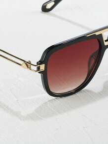 1 Pair Men's Plus Size Metal Oversized Square Vintage Casual Versatile Decorative Fashion Sunglasses, Suitable For Outdoor