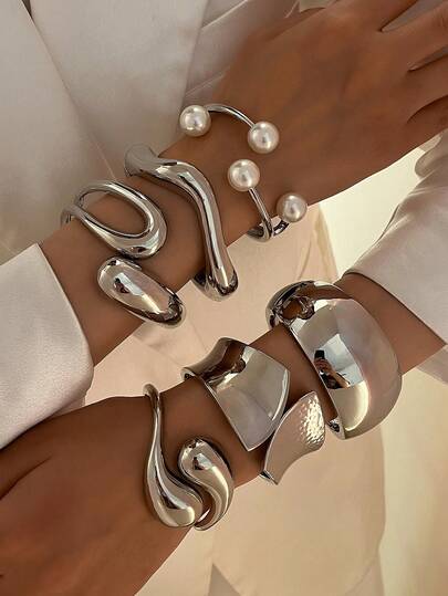 1 Pc Minimalist Asymmetrical Cuff Bangle Bracelet For Women , Basic Design Water Drip Design Hinged Clasp Bangle , Basic Design Bangles For Daily Wear , Nice Polished Mirror Surface Chunky Bangle