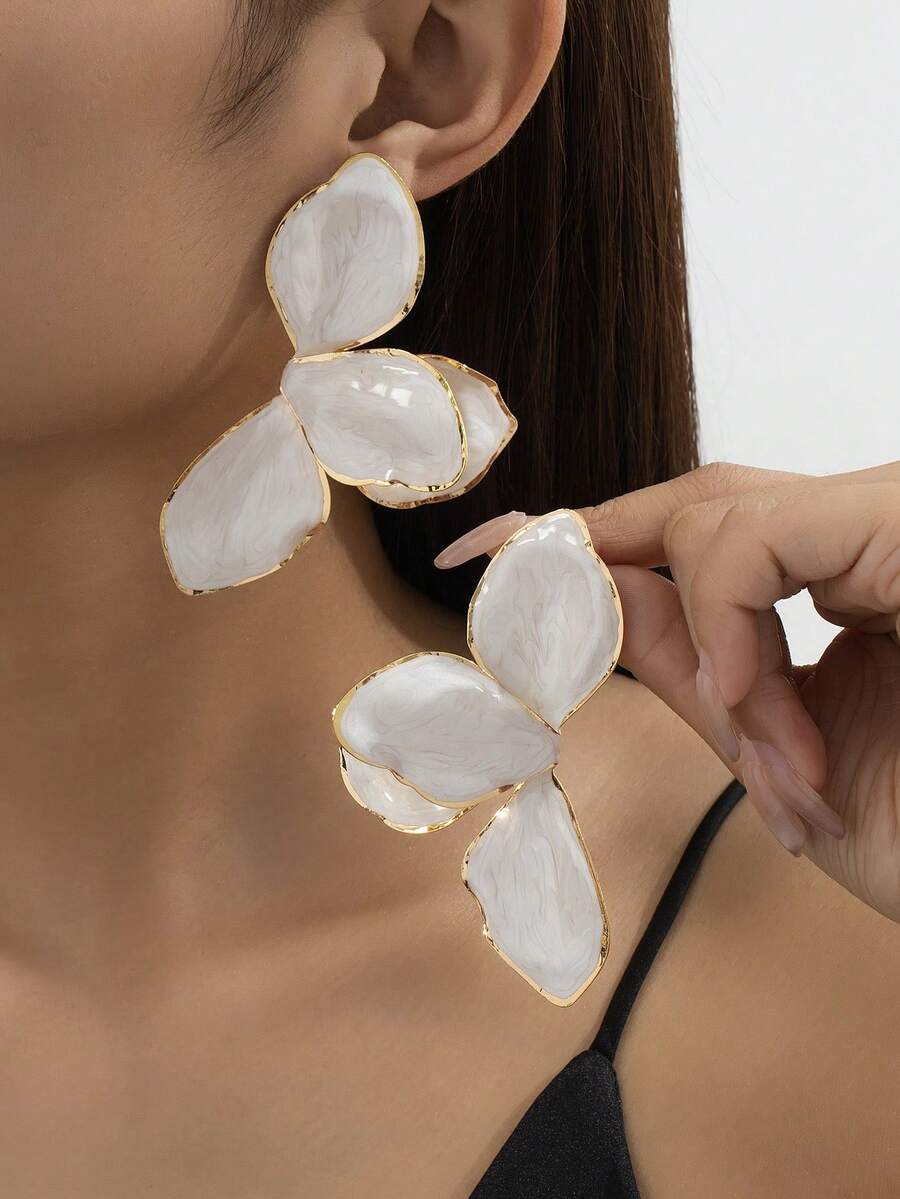 1 对手绘珐琅滴油金色郁金香耳环，适合日常佩戴或作为生日、母亲节、女朋友或女儿的惊喜礼物