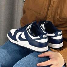 Nike Dunk Low Retro 2026 para hombre, nuevos tenis deportivos casuales de estilo vintage con patchwork y bloques de color, zapatillas de skateboard de caña baja, HF5441-107 - Azul y blanco - Ver 6