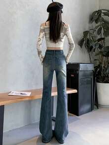 女式休闲日常水洗斜口袋喇叭牛仔裤 - 中等水洗藍 - 查看 2