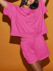Womens 2 Piece Outfits Oversized Cropped Sweatshirt And High Waist Running Shorts Casual Tracksuit Sets - 粉色 - 查看 2