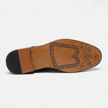 Men's Brogue Business Shoes, Embossed Leather Uppers Vintage Style, Wooden Heel Rubber Outsole, White Stitching
