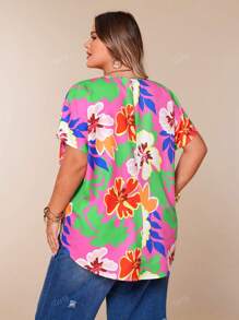 Plus Size Casual Loose Batwing Sleeve Short Sleeve V-Neck Blouse With Vacation Graphic Print, Front Short Back Long