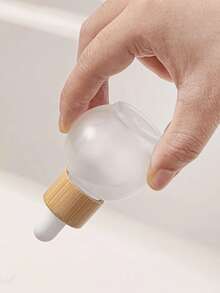 2 件 0.68 盎司/1.01 盎司（20 毫升/30 毫升）磨砂玻璃精油瓶，带滴管和竹盖 - 无香化妆品容器，用于香水、液体储存，旅行装可重复使用罐 - 彩色 - 查看 9