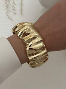 Retro Punk Gold Metall Armband, modisches Hip-Hop kreisförmiges geometrisches breites Armband, Handgelenksschmuck