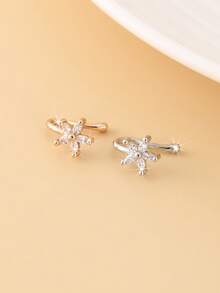 1 件铜花形假穿孔金鼻环鼻夹，适合女性外出聚会和生日礼物