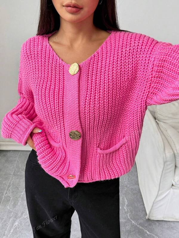 Cárdigan de manga larga, corto y grueso de punto con botones metálicos sólidos y bolsillos para mujer de moda
