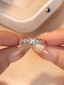 S925 Luxury Synthetic Zirconia Stone Ring, Elegant Fashion Women's Engagement/Proposal Ring To Give To Your Lover