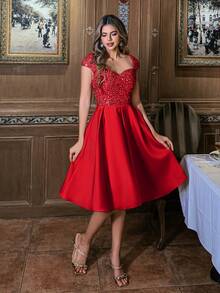 Faeriesty 优雅女士甜心领晚礼服，闪亮亮片与缎面撞色，尽显奢华质感，完美适用于红毯、盛大晚宴、婚礼及奢华派对，包括婚宴、化装舞会、神秘花园派对、正式晚宴、黑领结活动、毕业典礼及生日派对等场合，亦可作为春季或夏季连衣裙穿着。 - 紅色 - 查看 4