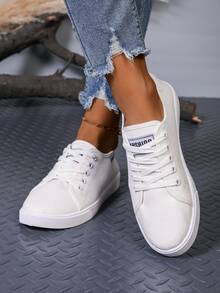 Women Plus Size White Sneakers, Fashion Low-Top Casual Lace-Up Athletic Shoes For Students, Versatile And Comfortable (Please Order One Size Up As The Shoes Run Small)
