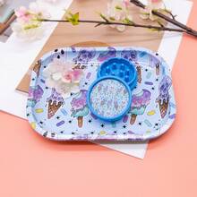 1 Conjunto Kit Moedor de Cigarro para Iniciantes, Inclui 1 Bandeja de Enrolar Cigarros com Estampa, 1 Moedor de Plástico Duplo em Miniatura com Estampa, Acessórios Práticos, Presente Perfeito para Fumantes, Halloween, Natal