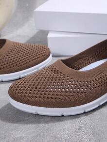 休闲刺绣透气一脚蹬平底鞋，夏季新款棕色圆头户外步行鞋，时尚百搭舒适轻便帆布鞋 - 咖啡棕 - 查看 5