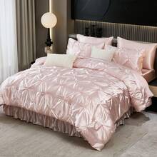 10-Piece Satin Comforter Set With Sheet Set Queen Size Pinch Pleat Bedding Comforter Set Silk Like Satin Bedding Set For Bedroom And Guest Room Soft Lightweight Luxury Satin Bed Set With 1 Comforter 4 Pillowcases 1 Flat Sheet 1 Fitted Sheet 1 Bed Skirt And 2 Cushion Cover (Twin Size Includes 8 Pcs) - 淺粉色 - 查看 8