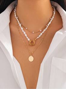 A Set Of 3 Pieces Of Faux Pearl Round Plate Pendant Necklace Is Versatile. Handcrafted Beaded Collarbone Chain Is Sweet And Cool. Short Faux Pearl Necklace Is Fashionable And Multi-Layered. Women's Jewelry Is Suitable For Daily Wear. (The Handcrafted Chain Is Cut According To Length, And The Number Of Beads Is Not Fixed.) - Imitation Pearl + Large Disc - View 4