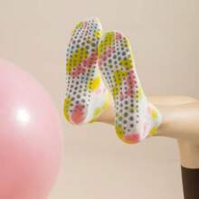 1 paire de chaussettes de yoga court effet tie-dye, chaussettes de sport professionnelles respirantes antidérapantes avec silicone, chaussettes de Pilates, convenant pour la fitness, le yoga, le Pilates, la danse, le cyclisme, la course et autres sports