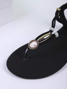 Neue Mode Frauen Riemen Slide Sandalen, stilvolle lässige römische Stil Slip-On Sandalen in Schwarz, Beige, Braun, einfarbige gewebte bequeme Strand Sandalen, von Bloggern empfohlene Sandalen mit dicker Sohle, Sommer Strandschuhe, elegante Schnallen Flach Runde Zehe Slides, geruchsresistente rutschfeste Leder Perlen Dekor einfache Outdoor Pantoffeln, vielseitige flache Slip-On Frauen Flach Sandalen - Schwarz - Übersicht 7