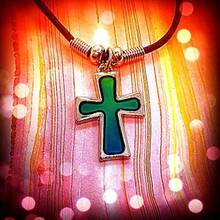 FORGIVEN JEWELRY Mood Cross Necklace Heat Activated Color Change Pendant - As Pic - View 7