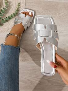 Spring/Summer H-Shape Slippers For Women, Fashion Casual Slide Sandals, Roman Style Slip-On Mules, Comfortable Flat Heel Slip-On, Blogger Recommended Desert Key Concept, French Elegant Platform Wedge Beach Shoes, Minimalist Indoor Outdoor Sandals, Crocodile Pattern Flat Sandals With Metal Decor - Silver - View 1