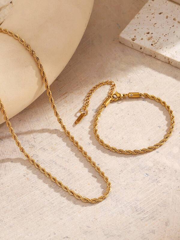 Set aus Edelstahl Halskette und Armband, wasserdicht, nicht verblassend, in verwundenem Goldton, geeignet für den täglichen Gebrauch von Frauen