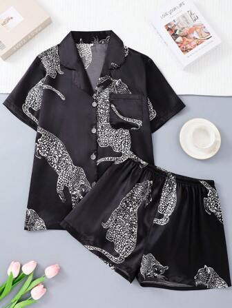 2 件豹纹动物印花女士舒适睡衣套装，缎面短袖纽扣衬衫和松紧腰短裤