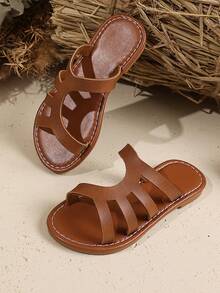 1 Pair Brown Toddler/Kids Plus Size Hollow Slide Sandals, Soft PU Upper, Slip-On, Non-Slip Durable TPR Sole, Solid Color Simple Roman Design, Suitable For 3-15 Year Olds Boys Girls, Beach, Vacation, Casual Wear, 2025 New Arrival - View 3