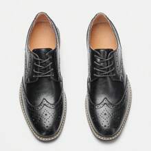 Men's Brogue Business Shoes, Embossed Leather Uppers Vintage Style, Wooden Heel Rubber Outsole, White Stitching