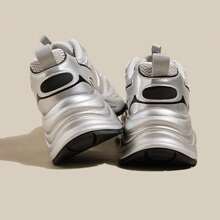 Scarpe sportive casual con suola spessa, rete traspirante, rialzo in argento