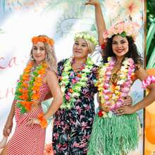 Conjunto de disfraz hawaiano, 8 piezas de artículos para fiestas hawaianas, que incluyen guirnaldas de flores, collares, diademas, brazaletes, faldas de hierba hawaianas, regalos tropicales para fiestas de verano, cumpleaños y vacaciones - Multicolor - Ver 7