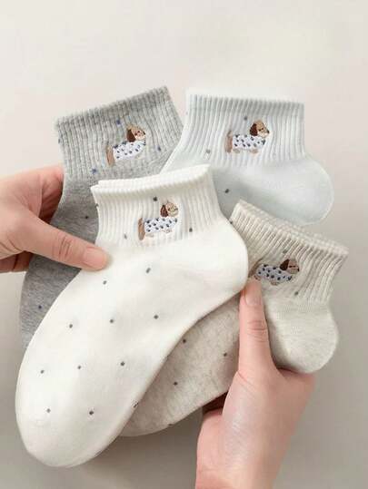 4双随机卡通腊肠犬图案短袜，春夏