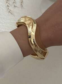 Retro Punk Gold Metall Armband, modisches Hip-Hop kreisförmiges geometrisches breites Armband, Handgelenksschmuck