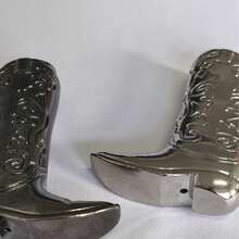 1 件时尚银色牛仔靴形打火机支架 - 适用于 Mini Bic J5，派对和日常使用的完美选择