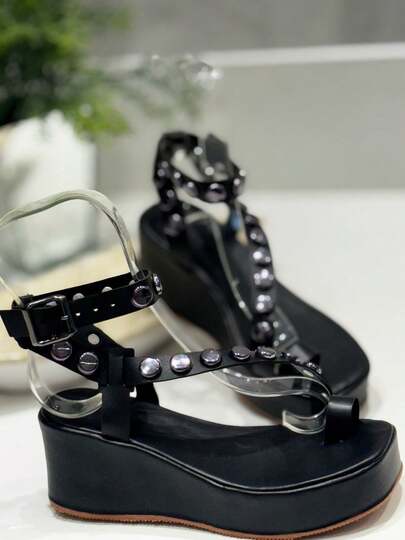 Sandalia Confort Cravejada Plataforma Anabela Flat Papete detalhe ABS    Punk  Casual    Cravejado      Casamento  Festa  Escritório  Casa