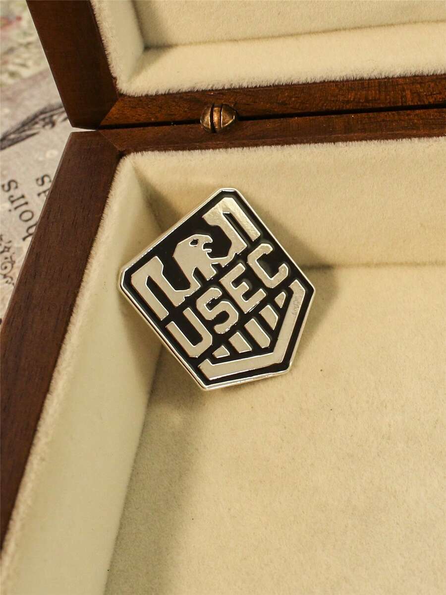 1pc Hiphop Style Metal Gamer Escape From Tarkov USEC Badge Video Game Brooch Pin - Black - View 1