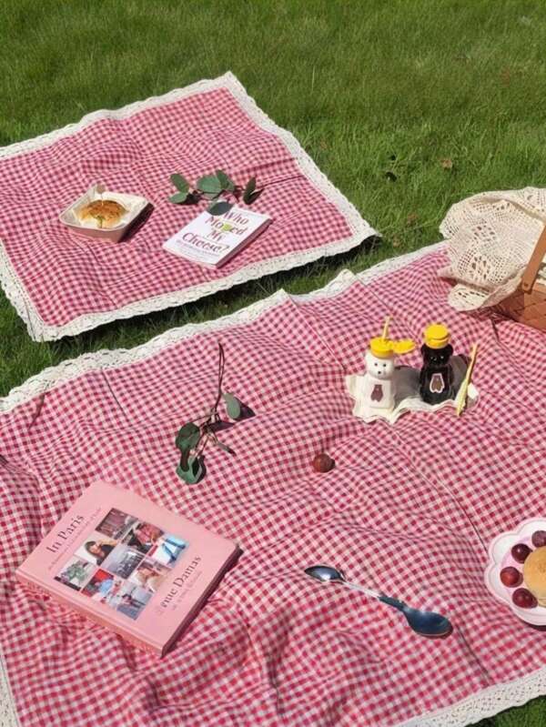 1pc Attractive Red & White Plaid Rectangular Picnic Blanket - Woven Rayon Tablecloth With Lace Trim, Suitable For Camping, Beach Trips, Photography Backdrop, Picnic Accessory,Spring And Summer Picnic Camping