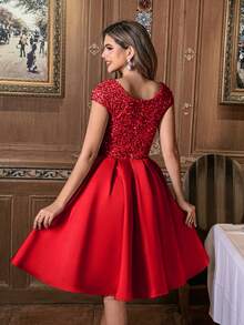 Faeriesty 优雅女士甜心领晚礼服，闪亮亮片与缎面撞色，尽显奢华质感，完美适用于红毯、盛大晚宴、婚礼及奢华派对，包括婚宴、化装舞会、神秘花园派对、正式晚宴、黑领结活动、毕业典礼及生日派对等场合，亦可作为春季或夏季连衣裙穿着。 - 紅色 - 查看 3