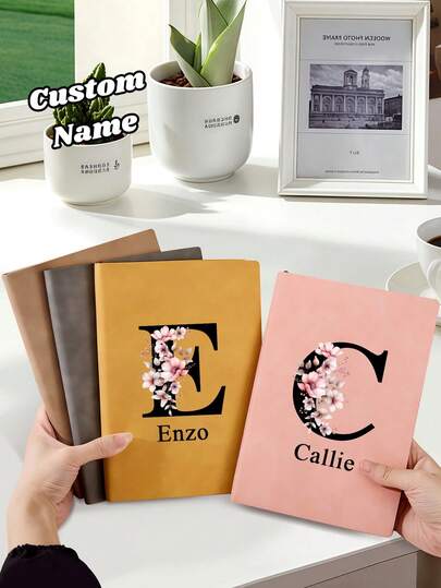 1 pièce Cahier personnalisé, cahier personnalisable avec des fleurs d'anniversaire et un nom, journal A5 personnalisé avec nom personnel et fleurs, 5,8" x 8,3" 100 feuilles 200 pages, plusieurs couleurs disponibles, cahier à écriture recto-verso avec lignes, joli journal à couverture souple pour le travail, les affaires, l'école, les réunions, les voyages