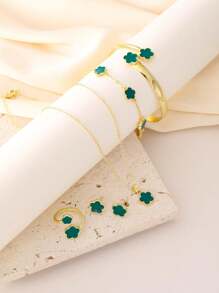 Set da 6 pezzi di accessori decorativi con fiori fortunati dello stesso colore per ragazze, 1 paio di orecchini, 1 collana, 1 braccialetto, 1 braccialetto, 1 set di anelli adatto per uso quotidiano