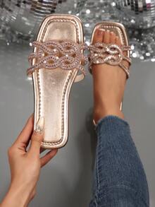 New Design Women's Glass Rhinestone Decor Casual Strap Flat Beach Sandals, Summer - Champagne - View 2
