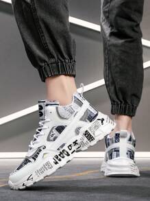 Zapatillas deportivas casuales de estilo casual con parche con letra, estampado de graffiti aleatorio, cordones y suela gruesa para hombre. Versátiles y adecuadas para el uso al aire libre, ligeras y cómodas para correr.