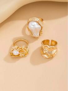 3 pezzi Set di anelli in metallo dorato asimmetrico vintage, set gioielli in stile barocco con perle finte, anelli decorativi impilabili spessi, adatti per decorazione quotidiana, feste, abbinamento di moda, regali per vacanze [Misura indicata, Si prega di non piegare o forzare]