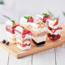 25/50/100 Piezas Vasos de postre de plástico de 5oz con tapas y cucharas, vasos cuadrados transparentes para parfait y aperitivos, vasos pequeños reutilizables para shots, vasos para degustación de postres para fiestas - limpio - Ver 8