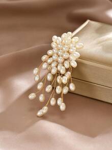 1 件优雅手工珍珠花卉胸针适合女性场合