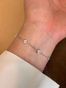 Nooxian 1 件女士多层流苏铜镶嵌锆石四叶草手链，日常礼品珠宝（无礼盒）