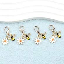 5pcs/8pcs/10pcs Mini Cute Bee/Ladybug And Little Daisy Keychain Set, Fashionable Animal Theme Design, Suitable For Bag Pendant, Very Suitable As Holiday, Perfect For Birthday, Party, Wedding, Back-To-School Season And Graduation Season Christmas Gift Ideas Bag Accessories Lanyards With Id Holder Car Accessories Bag Charms Car Accessories Teacher Friend Sister - Multicolor - View 5
