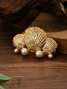 1 件优雅女士夏季海滩派对胸针，带有金色海星、贝壳和人造珍珠装饰，是理想的礼物