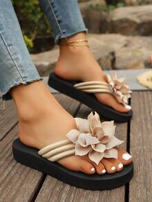 EU/US Style Women Flip Flops, Fashion Comfortable Lightweight Beach Sandals, Casual Floral Home Slippers - Apricot - View 7