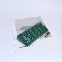 A Luxurious Handmade Storage Box For Reading Glasses And Myopia Glasses. Made Of High-Grade PU Leather, It's Unisex! Sturdy And Protective, It Keeps Your Lenses Organized And Easily Stored, Making It A Must-Have For Everyday Business Travel! - Regular - View 9